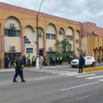 Tensión en Lambaré: funcionarios bloquean ingreso a Carol González