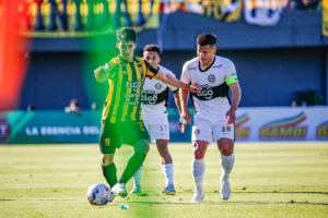 El líder Guaraní enfrenta a Olimpia en el “clásico añejo”