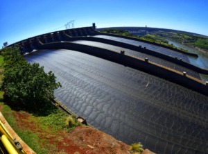 Diputados del Brasil discuten mañana la tarifa de Itaipú