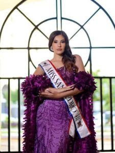 San Pedro resplandece con sus nuevas reinas: Laura y Roselyn marcan tendencia