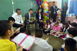 MEC elaboró pliego “excluyente” para cuestionada compra de libros, según Itaipú