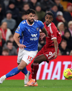 Omar Alderete palpita su primer derbi Tyne-Wear frente a Newcastle United