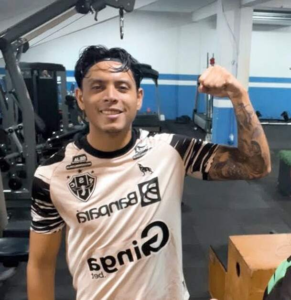 2 de Mayo: Pedro Delvalle llega al “Corral”