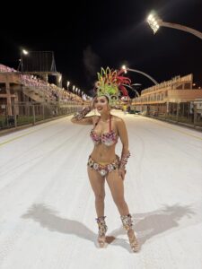 Judith Núñez participó por primera vez en los Corsos Encarnacenos como Miss Paraguarí