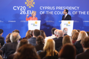 Von der Leyen: “Groenlandia puede contar con nosotros política y económicamente”