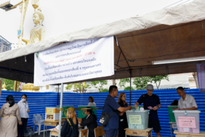 El partido conservador en el poder Bhumjaithai gana las elecciones en Tailandia