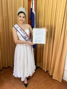 RECONOCIMIENTO OFICIAL: LAURA VILLALBA ES DECLARADA CIUDADANA ILUSTRE DE SU COMUNIDAD