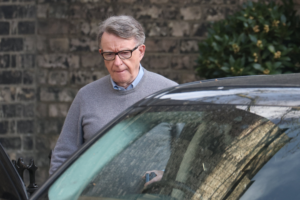 Nuevos documentos señalan que Starmer supo del “riesgo reputacional” que suponía la relación de Mandelson con Epstein