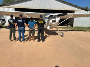 Cae boliviano con supuesta “narcoavioneta” recién pintada