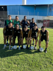Primera B: Jugadores del 12 de Octubre de Santo Domingo se aprestan para el arranque del 2026