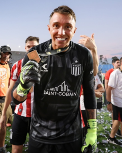 Muslera retorna a la Celeste con 39 años para los amistosos frente a Inglaterra y Argelia