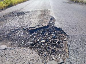 MOPC destaca mejoras viales en Cordillera, pero Arroyos y Esteros y Juan de Mena siguen sin intervención