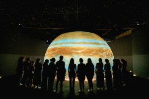 El MuCi propone experiencias interactivas de ciencia al aire libre