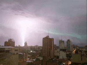 Meteorología anuncia un domingo inestable, con tormentas y vientos fuertes