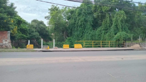 Sin baranda en zona de raudales: peligro latente en el arroyo Mburicaó sobre Artigas