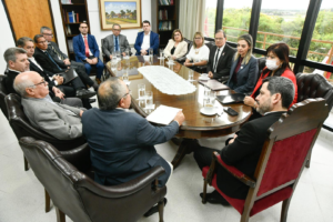 Rectores rechazan eliminar bonificaciones salariales en universidades