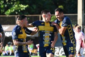 Trinidense amarga el aniversario de San Lorenzo y ratifica su gran momento