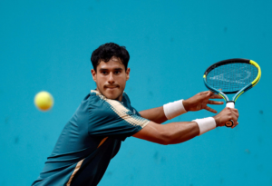 Daniel Vallejo alcanza el puesto 84 del ranking ATP y apunta a Roma