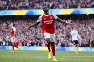 Arsenal amplía su ventaja a 6 puntos y mete presión al City
