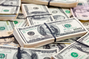 Dólar baja, pero precios no: viceministro evita postura concreta pero habla de “aprovechamiento”
