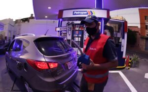 Segundo aumento en un mes: suben G. 300 los combustibles de Petropar