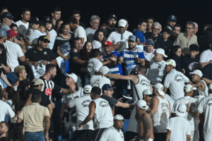 Incidentes en las gradas empañan la previa del Recoleta vs. Santos