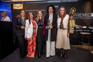 PARAGUAY BRILLA EN EL PREMIO LATAM: DOS EMPRESAS NACIONALES CONQUISTAN EL PODIO DE LA EXCELENCIA EN CX