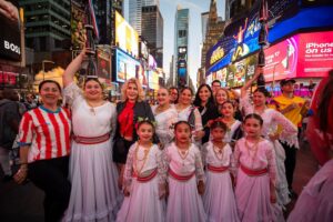 Paraguay dijo presente en Times Square con danza y tradición