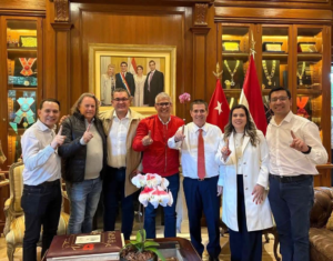 Clan Zacarías ausente: “Landy”  y Rigoberto Chamorro se muestran con Cartes
