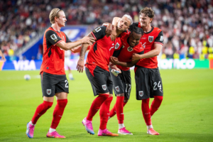 Austria tumba a una brava Jordania y celebra su regreso al Mundial