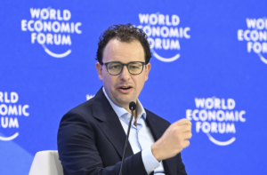Qué puede hacer Europa si EE UU bloquea el acceso a la mejor IA: “Estamos en segunda o tercera división”