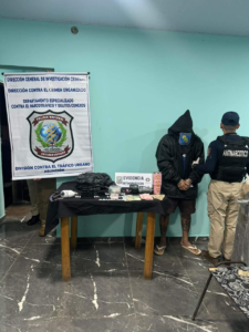 Detienen a presunto microtraficante en Tablada Nueva
