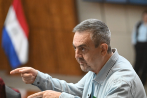 ¿Globo sonda o vocero cartista?: Yamil Esgaib desliza intención de reforma constitucional