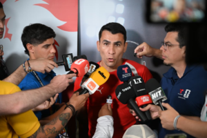 Junior Alonso: “Tenemos que tener paciencia, intentar tener el control de la pelota”