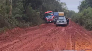 Lluvias vuelven a aislar a Borja y Mbuyapey y reavivan reclamo por asfalto