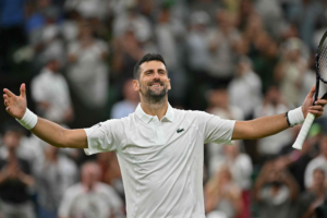 Djokovic sigue el camino de Sinner en Wimbledon
