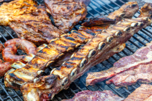 Las mejores ofertas del Mercado 4 para preparar el asado y alentar a la Albirroja