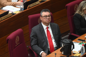 Gustavo Leite retorna al senado, defiende la “receta” de Trump y promete “lluvia de inversiones”