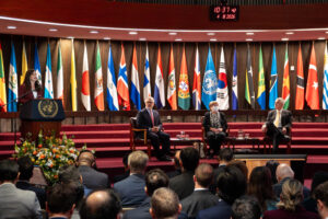 Comisión convocada por la CEPAL presenta propuestas para que América Latina y el Caribe prospere en la nueva era geopolítica