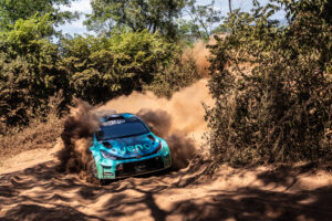 ueno bank reafirma su apuesta por proyectos que impulsan eldesarrollo país con el WRC ueno Rally del Paraguay
