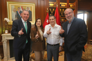 Javier Zacarías responde a José Ortiz: “Como político es un excelente herrero”