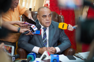 Bachi Núñez justifica los “guapitos de Peña” y queda atrapado en su propia ley “Ni un peso más”