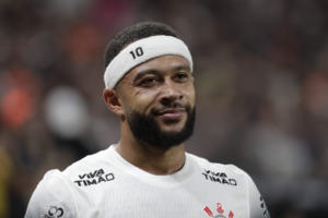 “No dejaré este comportamiento sin sanción”: El estallido de Memphis Depay tras su abrupta salida del Corinthians
