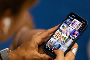 El verano de los algoritmos: ¿Cómo cambian las recomendaciones de TikTok, Instagram y Spotify?