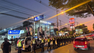 Video: médicos marchan con destino a la casa de Horacio Cartes