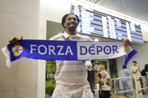 El Deportivo sorprende y ficha a Adama Traoré hasta 2028