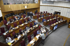 El Senado acorrala al IPS y al BCP por “monopolio” de Ueno Bank en créditos