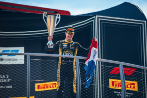 ¡Joshua Duerksen ganó la carrera sprint de la Fórmula 2 en Monza!