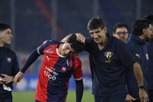 Gustavo Costas: “Estoy muy contento porque ganamos, pero tenemos que mejorar mucho”