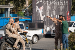 Estados Unidos vuelve a bombardear Irán, que responde con ataques contra sus efectivos en Jordania